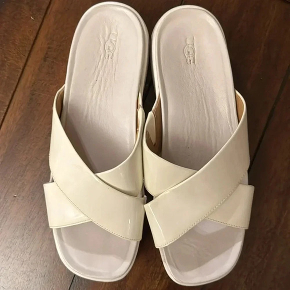 Ugg white platform sandals size 9 - Picture 2 of 6